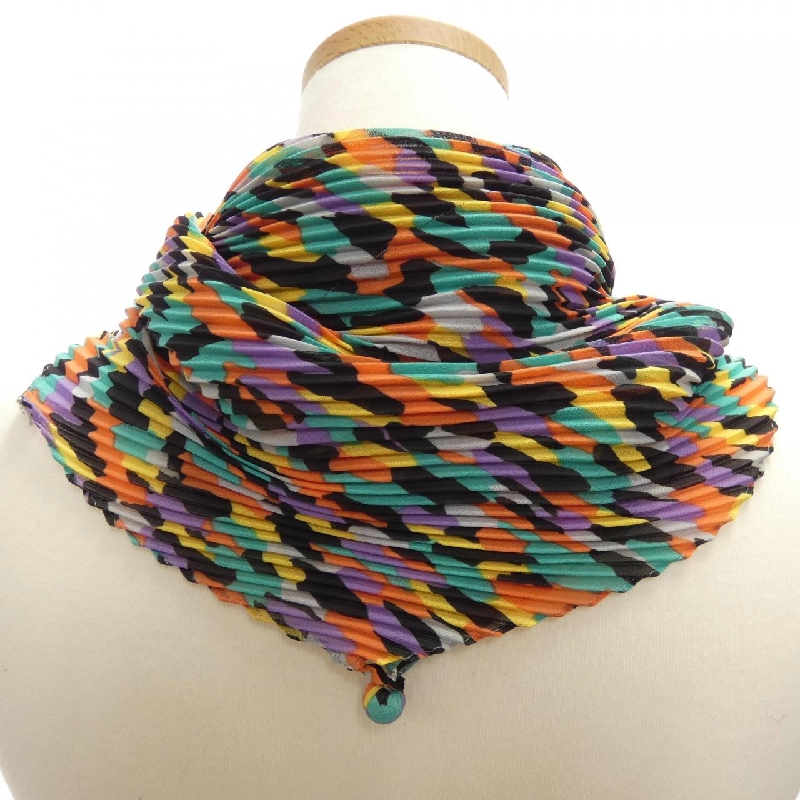 Khăn quàng ISSEY MIYAKE - Hàng hiệu Chính hãng 832710