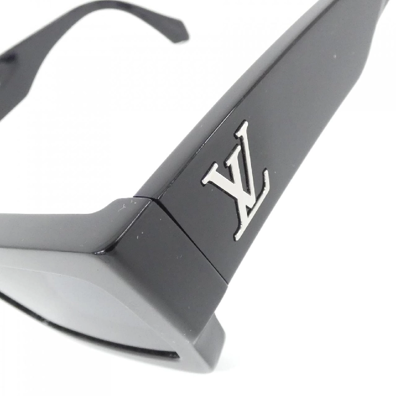 Kính mát Louis Vuitton LV Crush Low Square Z1910E - Hàng hiệu Chính hãng 808049