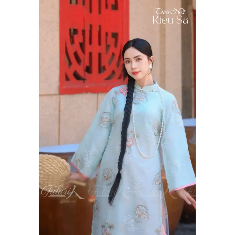 Váy cô dâu cổ cao dài tay chất liệu lụa màu trắng kem 737788