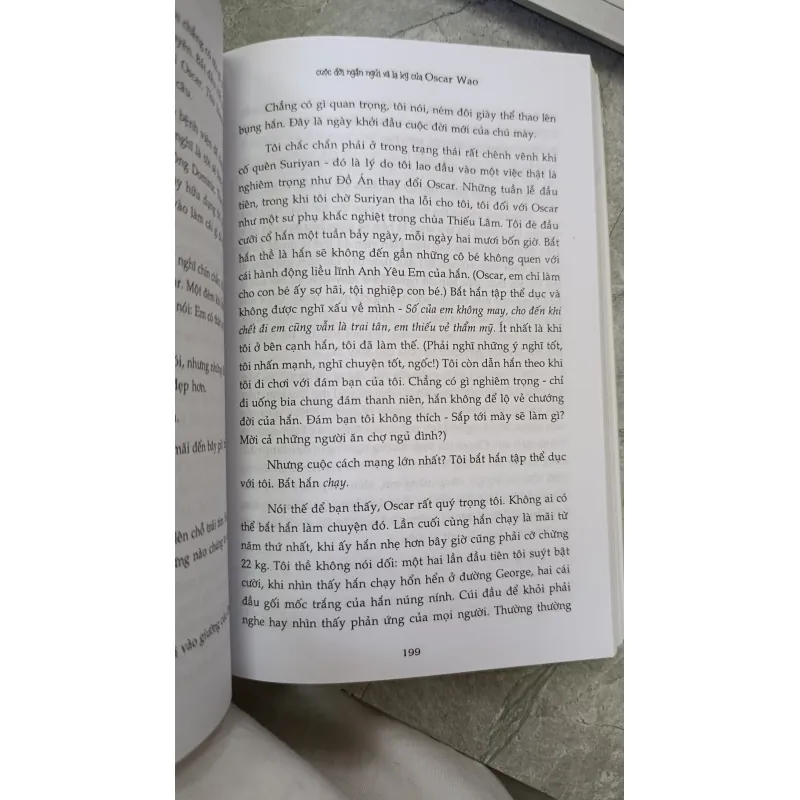 CUỘC ĐỜI NGẮN NGỦI VÀ LẠ KỲ CỦA OSCAR WAO - DỊCH: NGUYỄN THỊ HẢI HÀ 707408