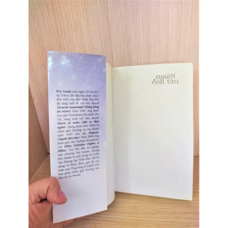 Sách: Người Đón Tàu - Tác giả	 Jiro Asada 763490