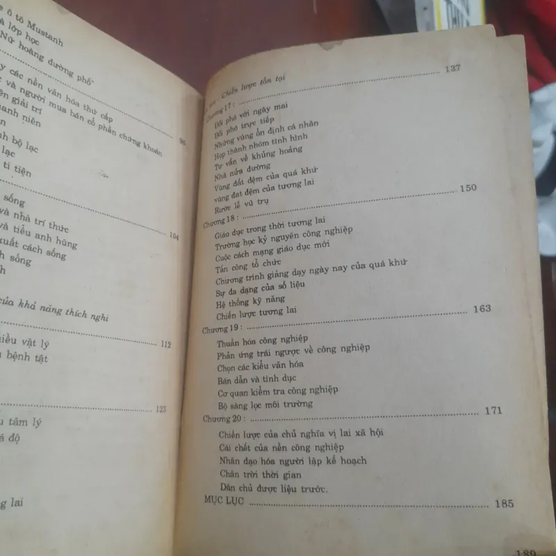 Alvin Toffler - LÀN SÓNG THỨ BA & CÚ SỐC TƯƠNG LAI (trọn bộ 2 cuốn) 753759