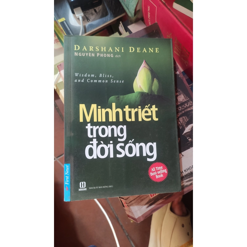 Sách Minh triết trong đời sống Darshani Deane còn mới 304907