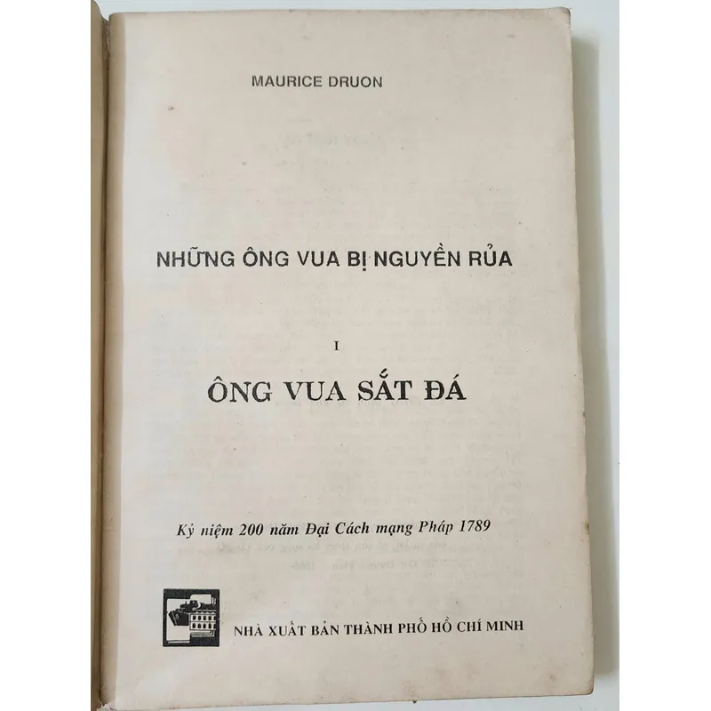Tiểu thuyết NHỮNG ÔNG VUA BỊ NGUYỀN RỦA (Tác giả Maurice Druon), trọn bộ 2 tập 703655