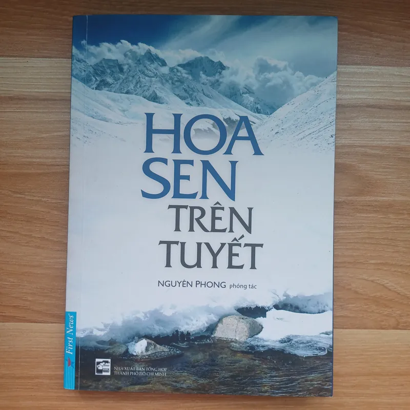 Sách Truyện Hoa Sen Trên Tuyết- Nguyễn Phong 1066550
