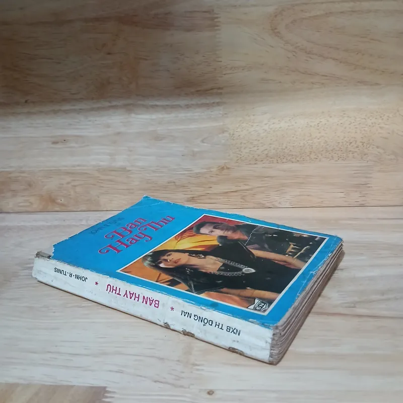 Bạn Hay Thù - John R.Tunis 567626