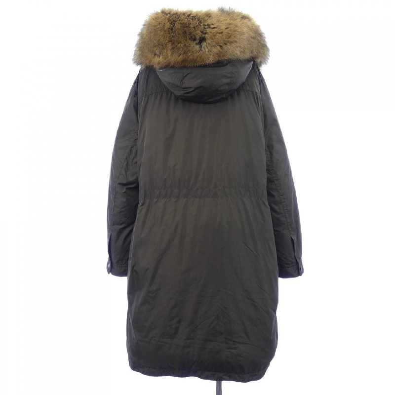 Áo khoác lông vũ MONCLER 635383