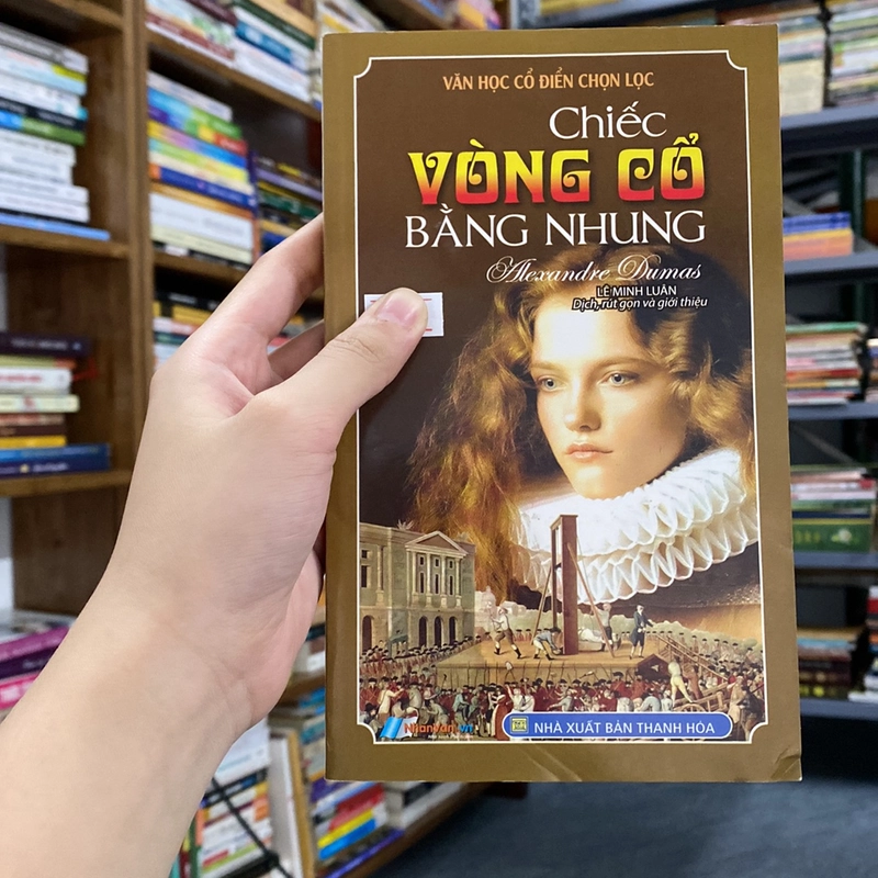 Chiếc vòng cổ bằng nhung-Alexandre Dumas 529479