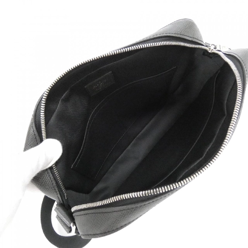 Túi đeo vai Anton Messenger Louis Vuitton Taiga (Hoạt hình sọc) M34411 611952