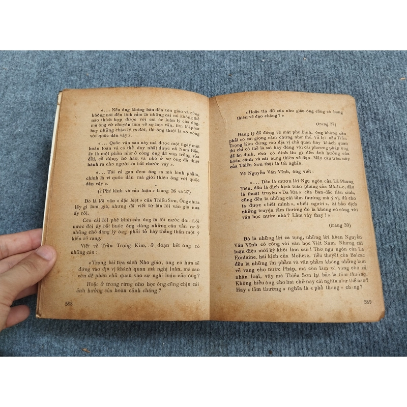NHÀ VĂN HIỆN ĐẠI (TẬP HAI) - VŨ NGỌC PHAN 517549