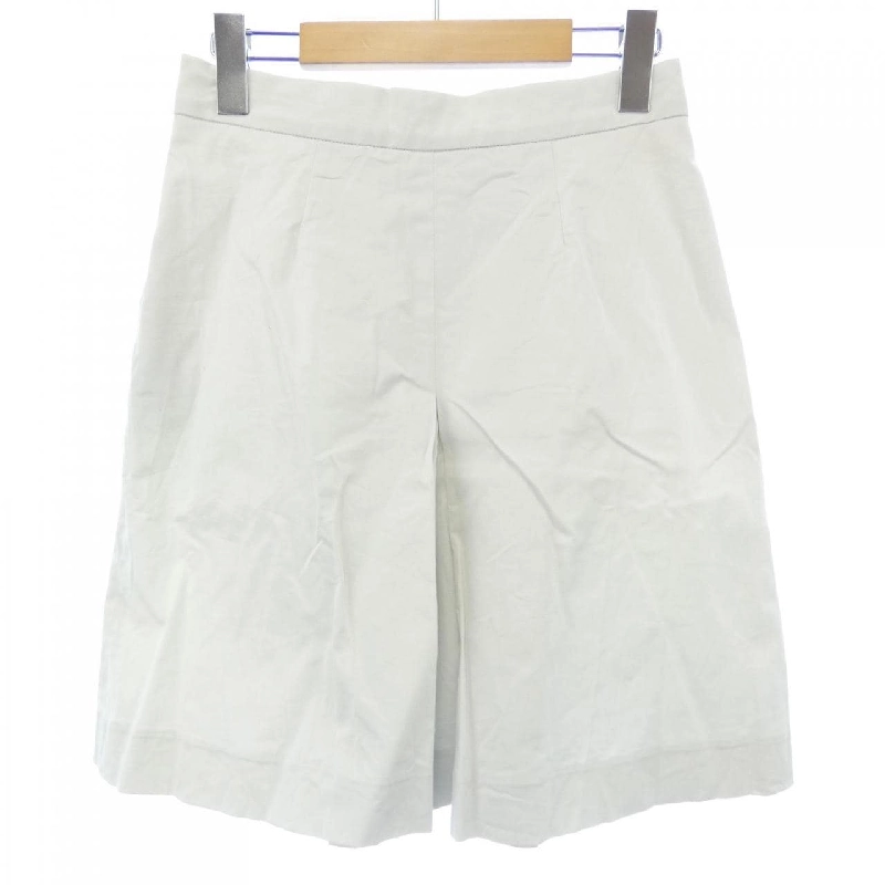 Quần short FENDI - Hàng hiệu Authentic 809568