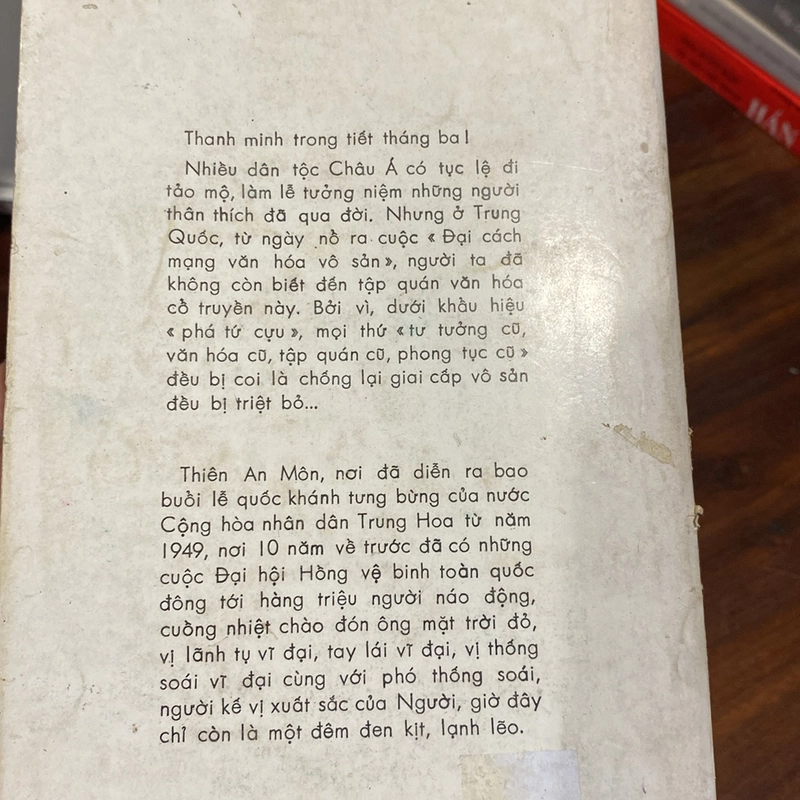 BÓNG ĐÊM QUA QUẢNG TRƯỜNG THIÊN AN MÔN (XB 1989) 493459