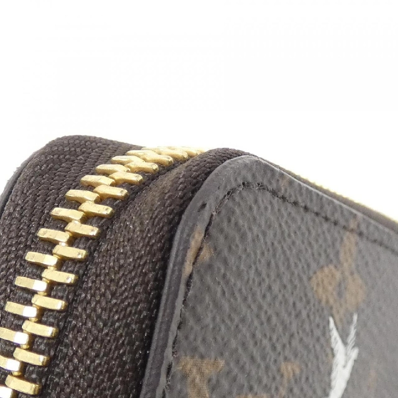 Ví Zippy Monogram (Illustré Évasion) M61360 của Louis Vuitton 622268