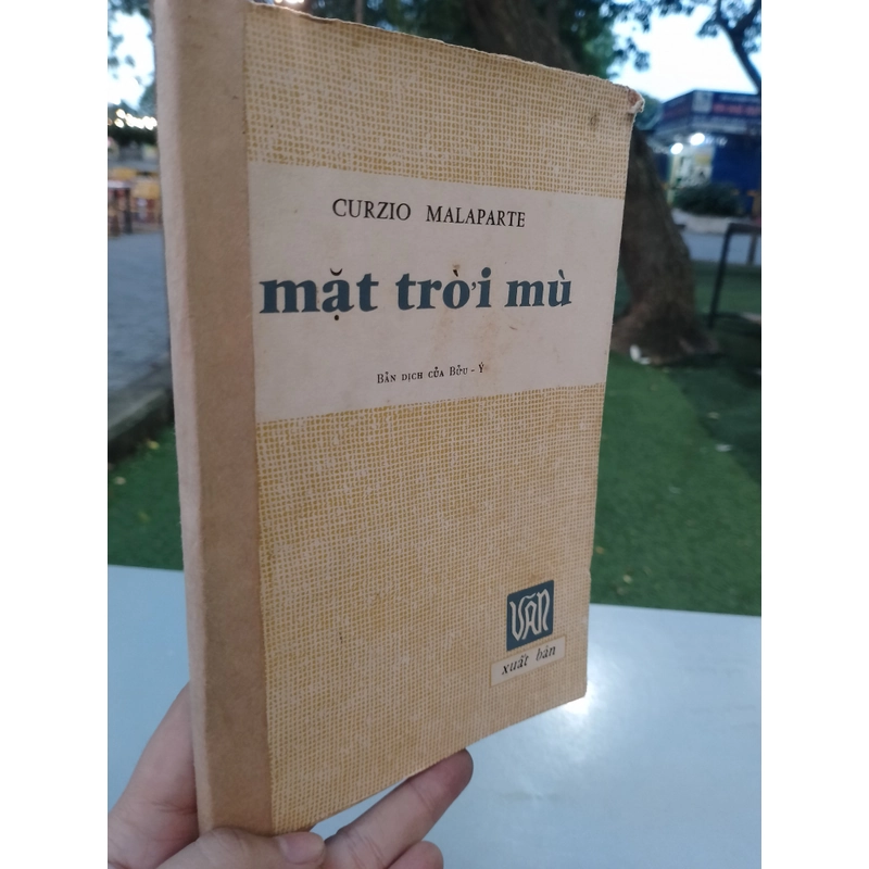 MẶT TRỜI MÙ - CURZIO MALAPARTE
 519367
