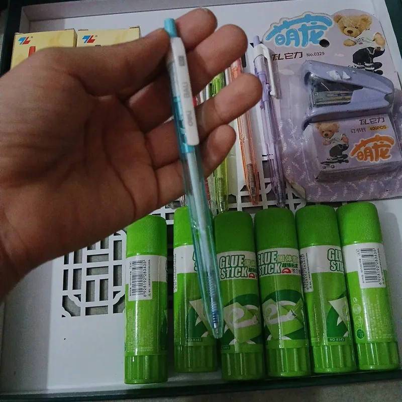 Combo bút, hồ khô, bút lông dầu thanh lý 602958