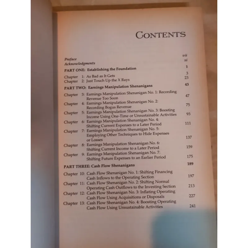 Financial Shenanigans - Howard M. Schilit 1012963