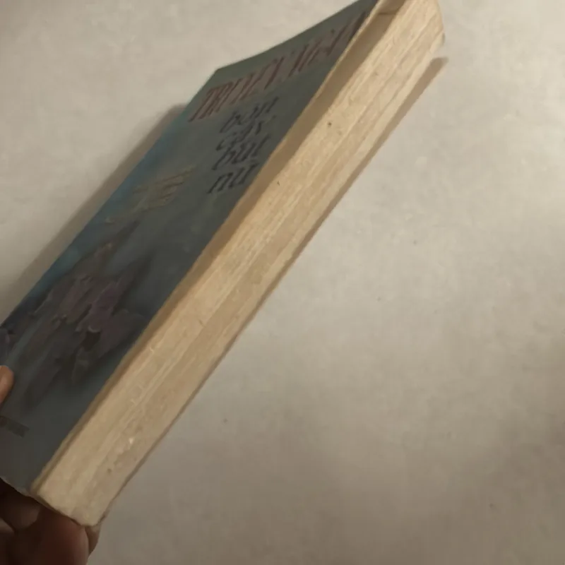 Truyện ngắn bốn cây bút nữ 778195