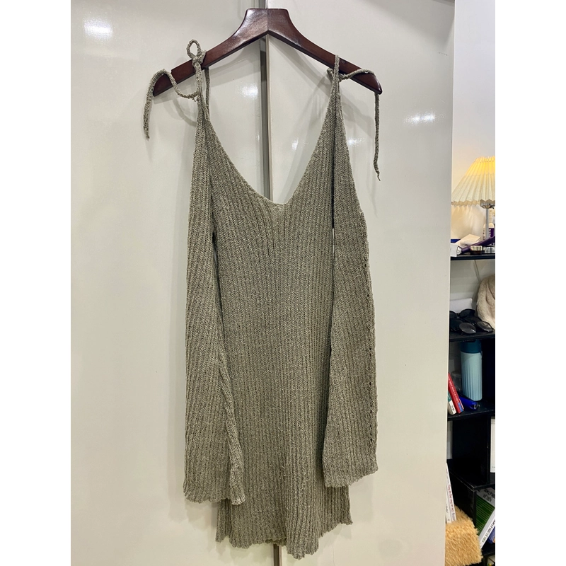 (Đã bán) Áo len cổ V xẻ sâu sexy 548890