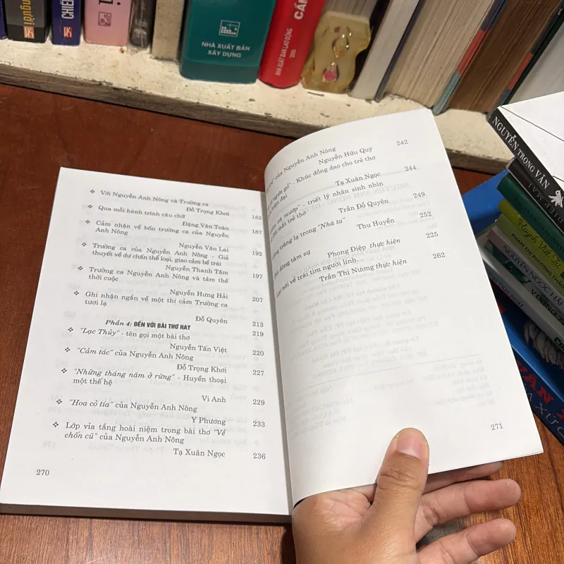 II Tiểu Luận, Phê Bình: Nguyễn Anh Đông _ Đi Từ Miền Lá Cỏ - TS. Đỗ Thị Thu Huyền - 2013 786222