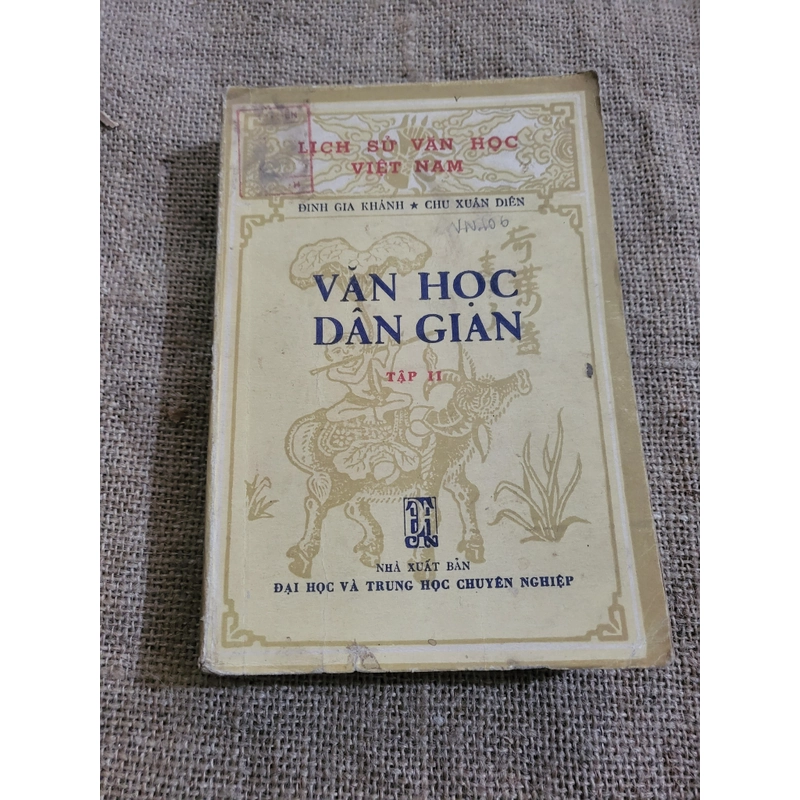 Văn học dân gian Việt Nam, Tập 2_ 1973 _ phân tích theo thể loại 337622