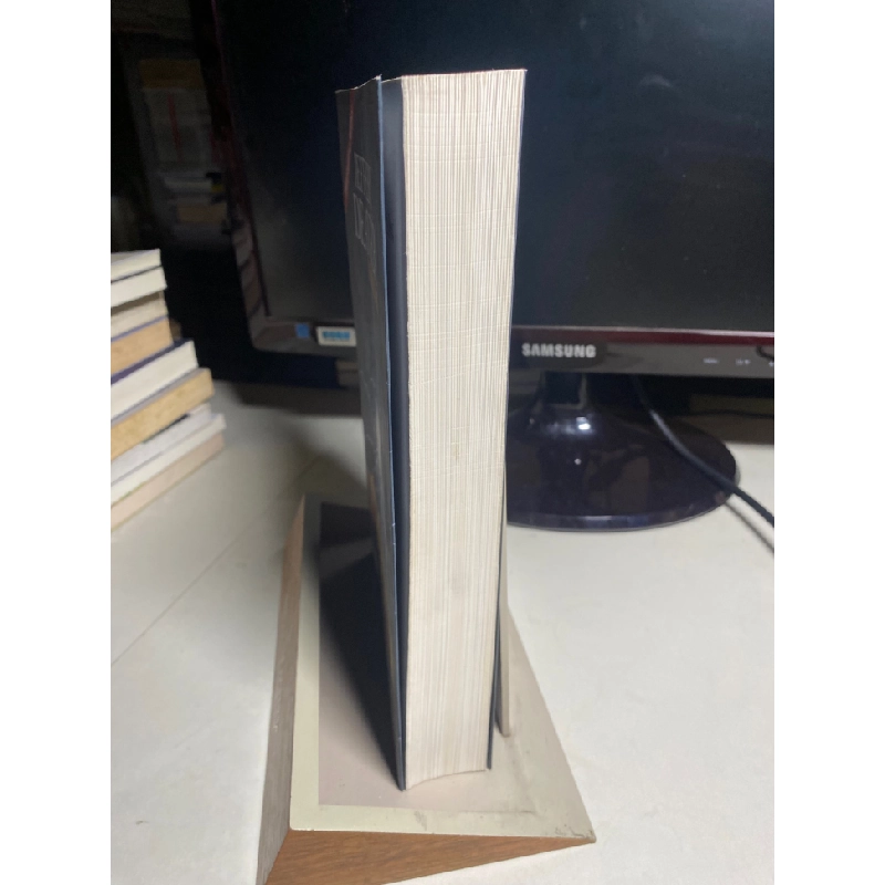 Lưới Điện Tử Thần (Tái Bản 2018)-Tác giả Jeffery Deaver, Người Dịch Đinh Minh Hương -NXB Lao Động ,Năm XB 2018- Trọng lượng (gr) 600 Kích Thước Bao Bì : 16 x 24 Số trang : 574 -Hình thức : Bìa Mềm- Sách lưu kho mới 90% 446356