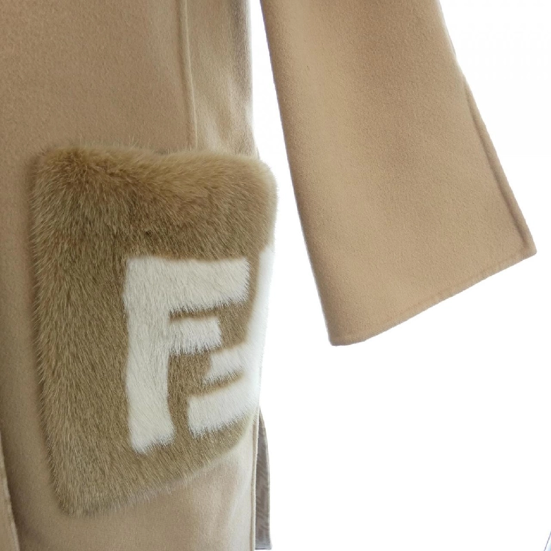 Áo khoác FENDI 633874