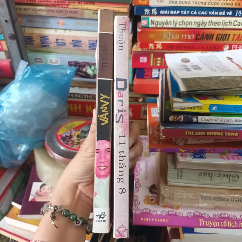 Combo Vân Vy+ Paris 11 tháng 8 Của Tác Giả Thuận 709737