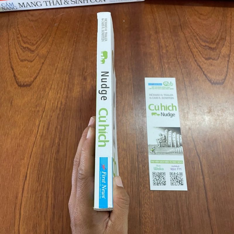 II Sách Kỹ Năng: Cú Hích _ Nudge - RICHARD H. THALER & CASS R. SUNSTEIN - 2022 476289