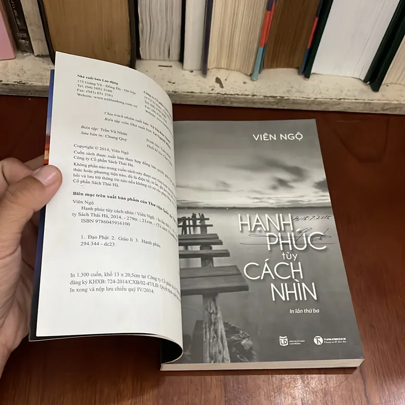 II Sách Về Cuộc Sống: Hạnh Phúc Tuỳ Cách Nhìn - Viên Ngộ - 2014 573363
