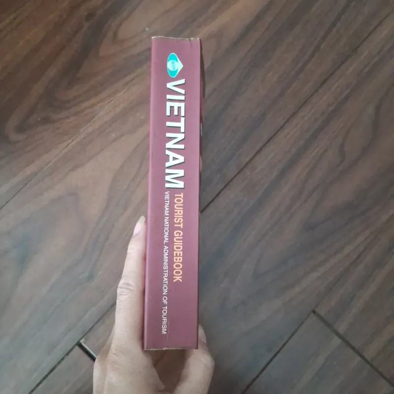 Vietnam tourist guidebook 734273