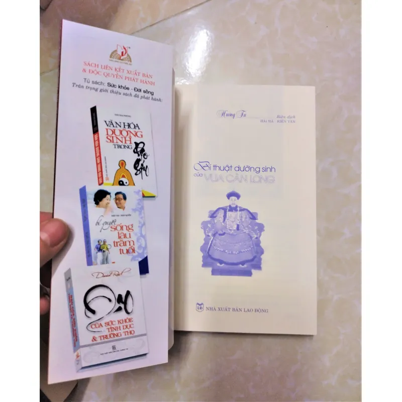 Sách: Bí thuật dưỡng sinh của vua Càn Long - TG: Hướng Tư 784290