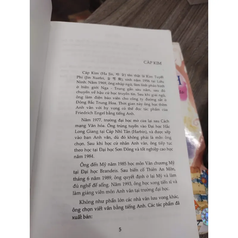 Sách: Đợi chờ  (B1) Tác giả: Cáp Kim 696801