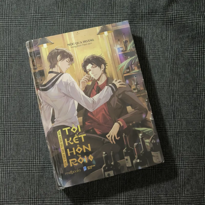 (Bìa cứng) Vừa tỉnh dậy thì nghe nói tôi kết hôn rồi (Tập 1) - Mộc Qua Hoàng 712455