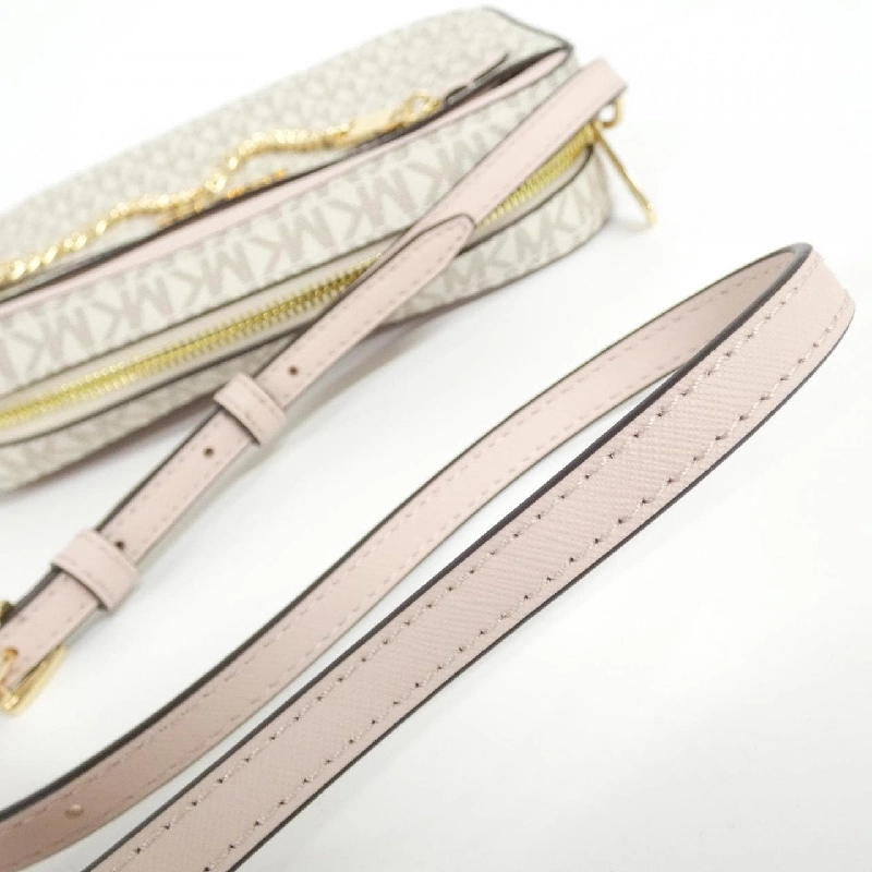 【Sản phẩm mới】Michael Michael Kors JET SET ITEM 35S1GTTC9B Túi đeo vai 611582