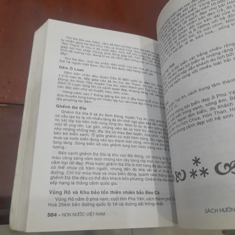 NON NƯỚC VIỆT NAM 932159