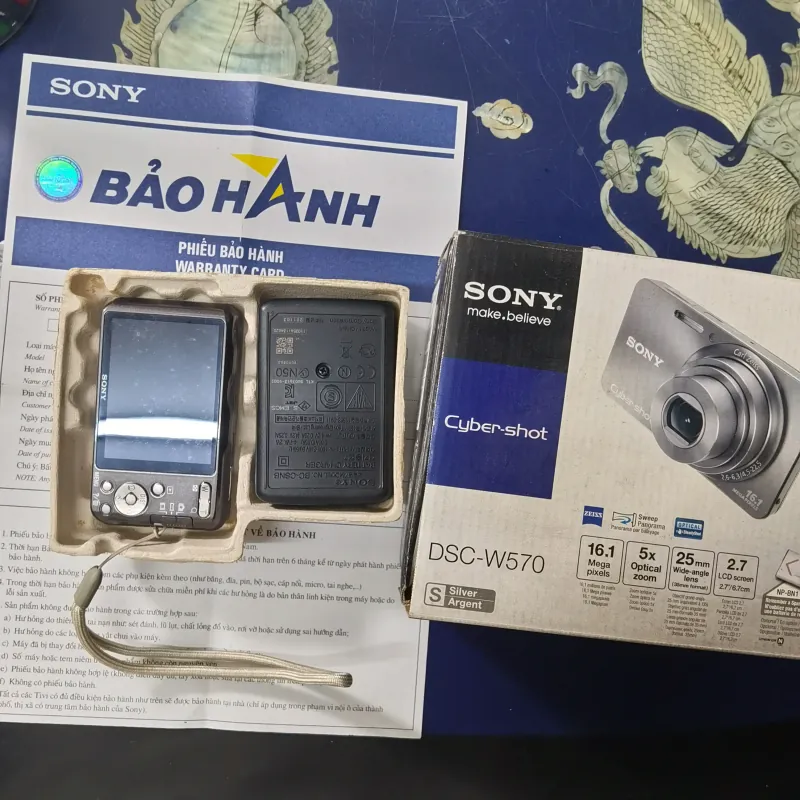 Máy chụp ảnh Sony - Tình trạng như mới 1001957