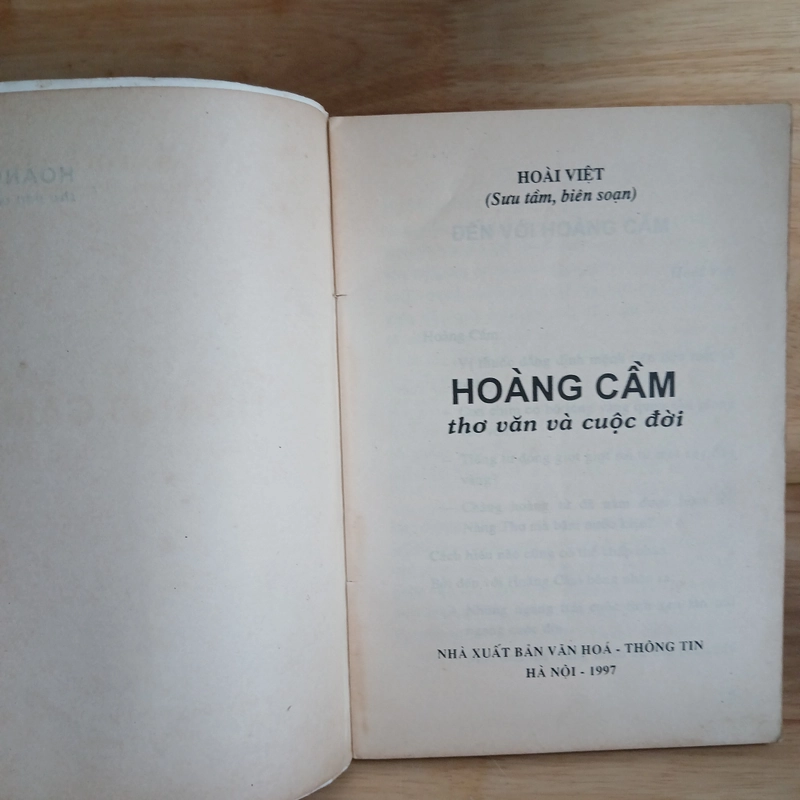 Hoàng Cầm - Thơ Văn Và Cuộc Đời 446029