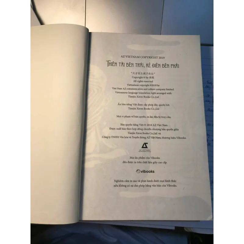 Thiên tài bên trái kẻ điên bên phải 995903