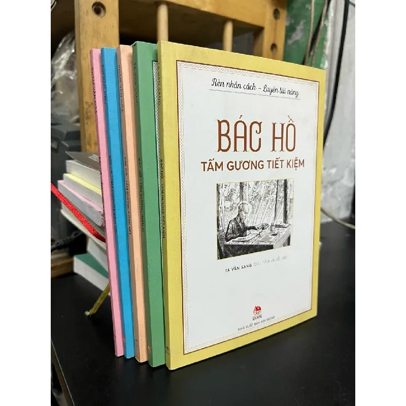 Bác Hồ: Rèn nhân cách - Luyện tài năng 598730