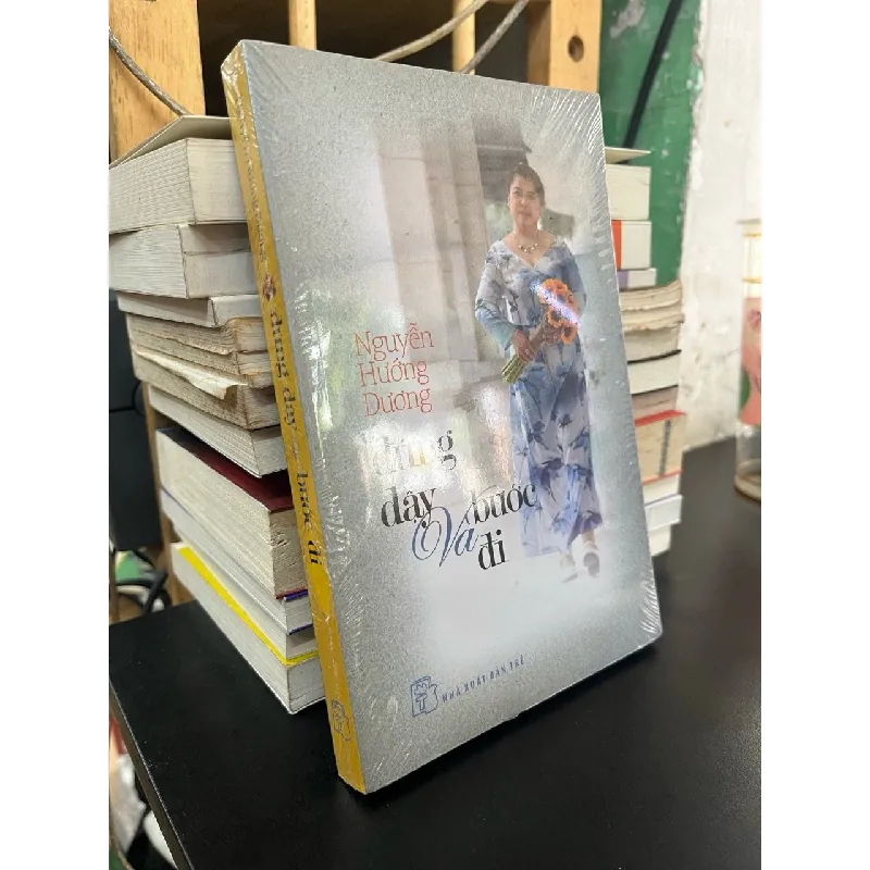 Đứng dậy và bước đi - Nguyễn Hướng Dương 125388