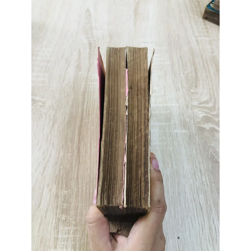 LÂU ĐÀI NGƯỜI BÁN NÓN – A.J. Cronin 960047