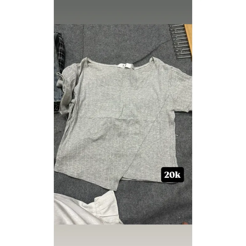 pass đồ kh dùng đến ship cod 15k tỉnh  1005009