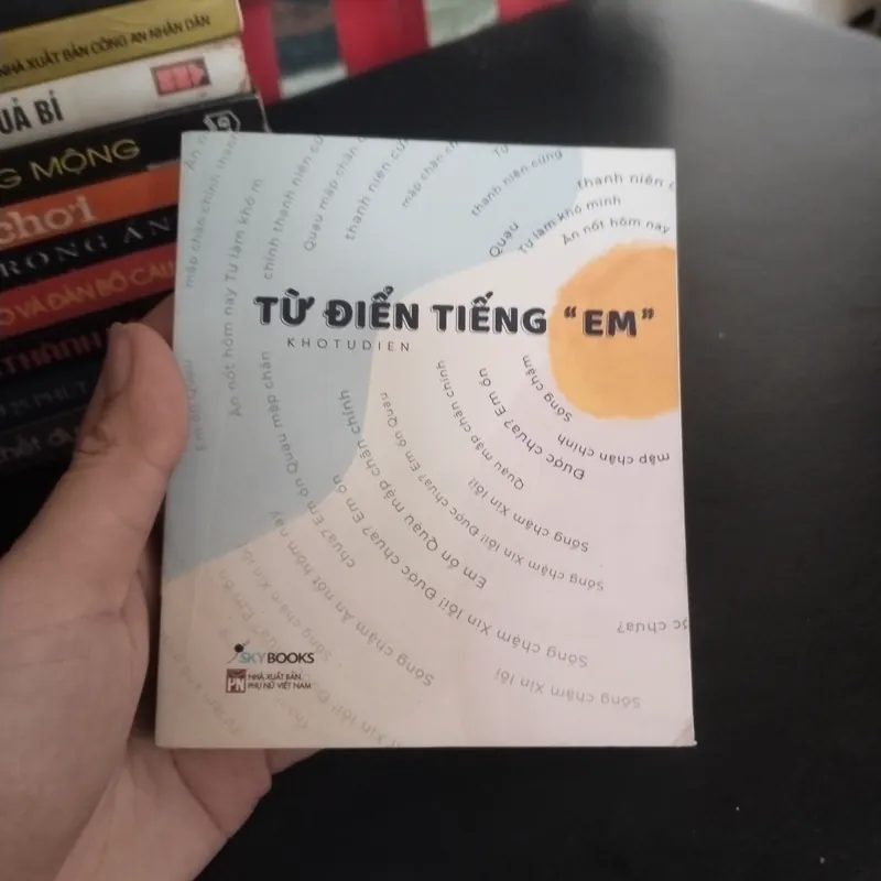 Từ điển tiếng EM 553652