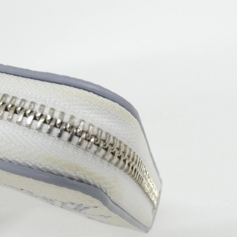 Ví Zippy Mahina Louis Vuitton M11745 621469