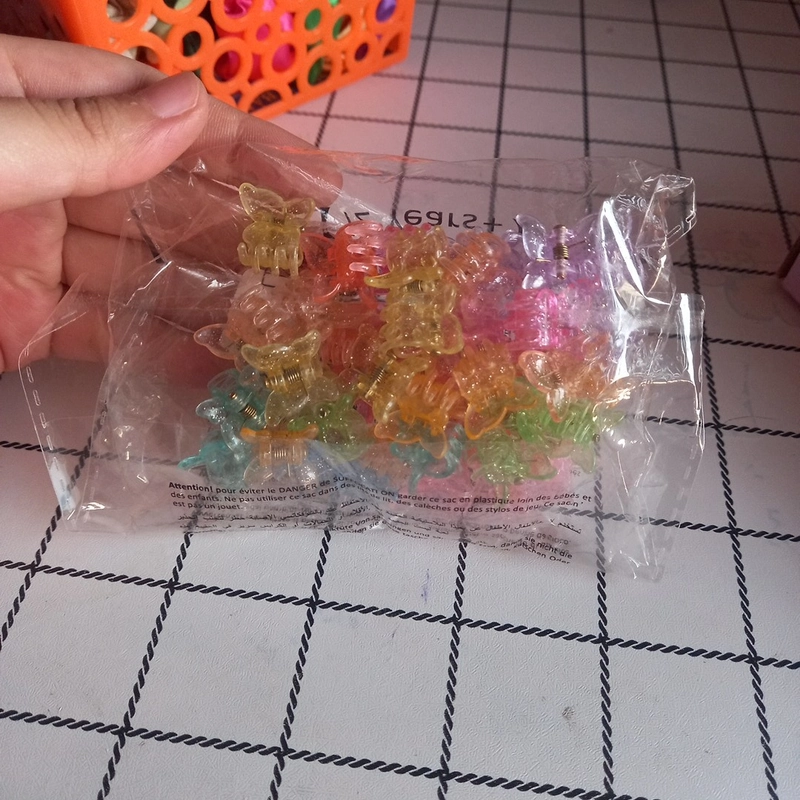 Túi xách + >10 cái scrunchies lộn xộn màu new, tặng 1 túi ~50c kẹp tóc 🦋  474636