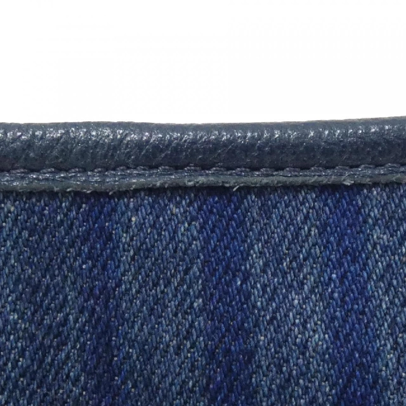 Túi xách chéo Chanel 57641 613943