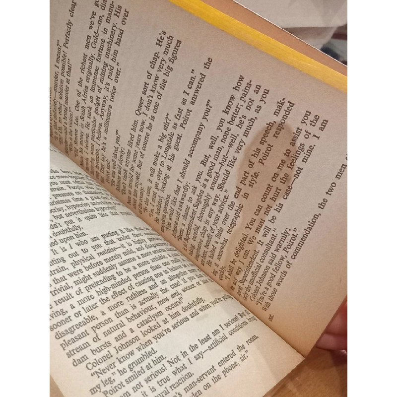 A Holiday for Murder - Agatha Christie 522328
