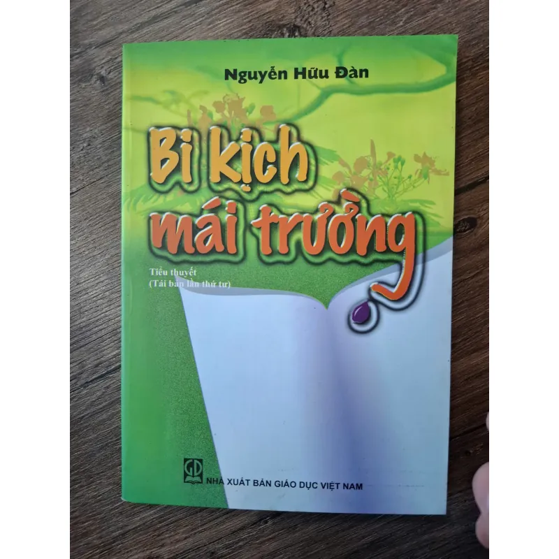 Bi kịch mái trường - Nguyễn Hữu Đàn - Tiểu thuyết 702172