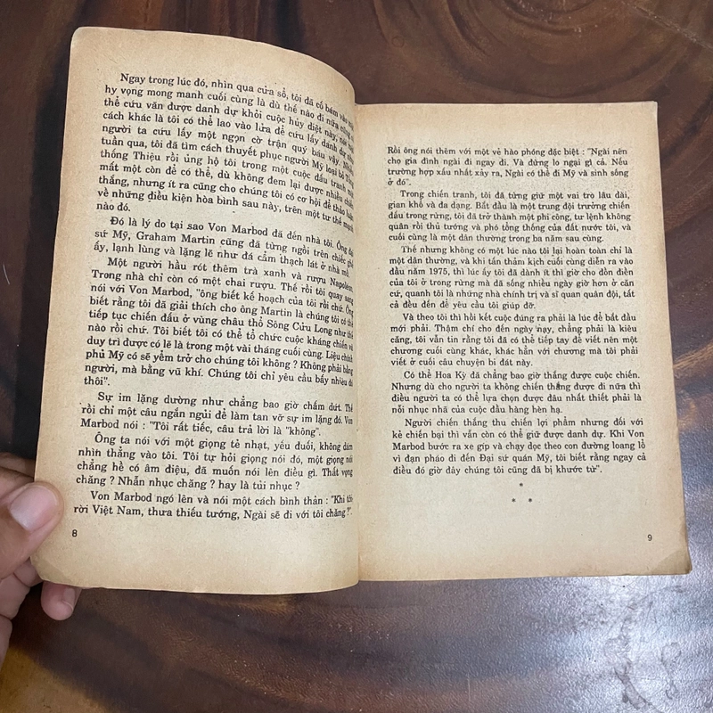 II Tựa sách: Lời Thú Nhận Của Tên Tướng Cao Bồi - Nguyễn Cao Kỳ - 1990 447221