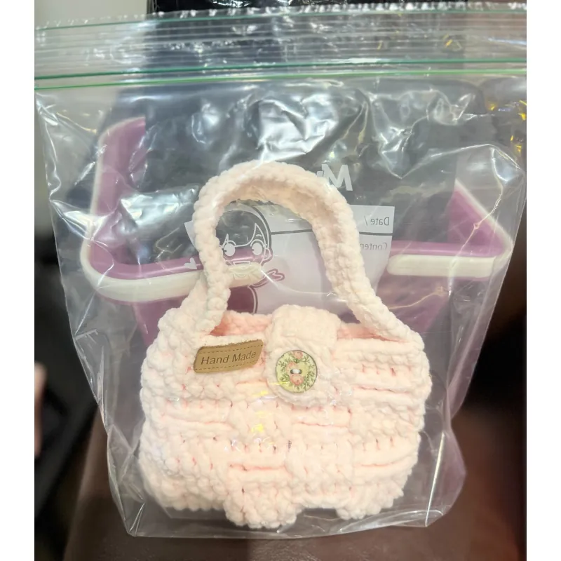 Túi xách bằng len nhung làm thủ công cho bé đựng lì xì ngày Tết 752621